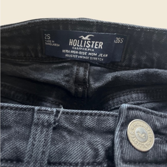 Hollister Ultra High Rise Mom Jeans Size 2 - Picture 2 of 5